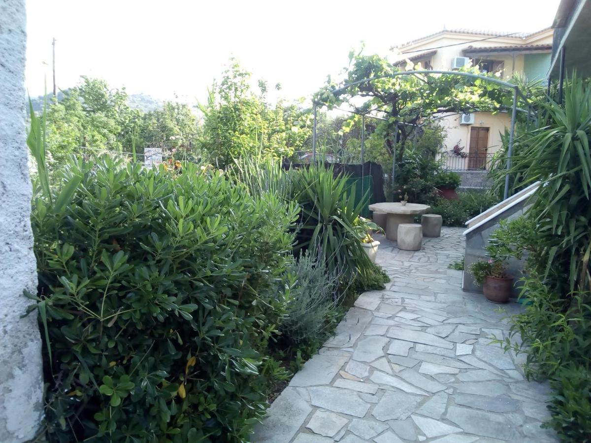 Ενοικιαζόμενα δωμάτια Μαγδαληνή Άναξος Εξωτερικό φωτογραφία