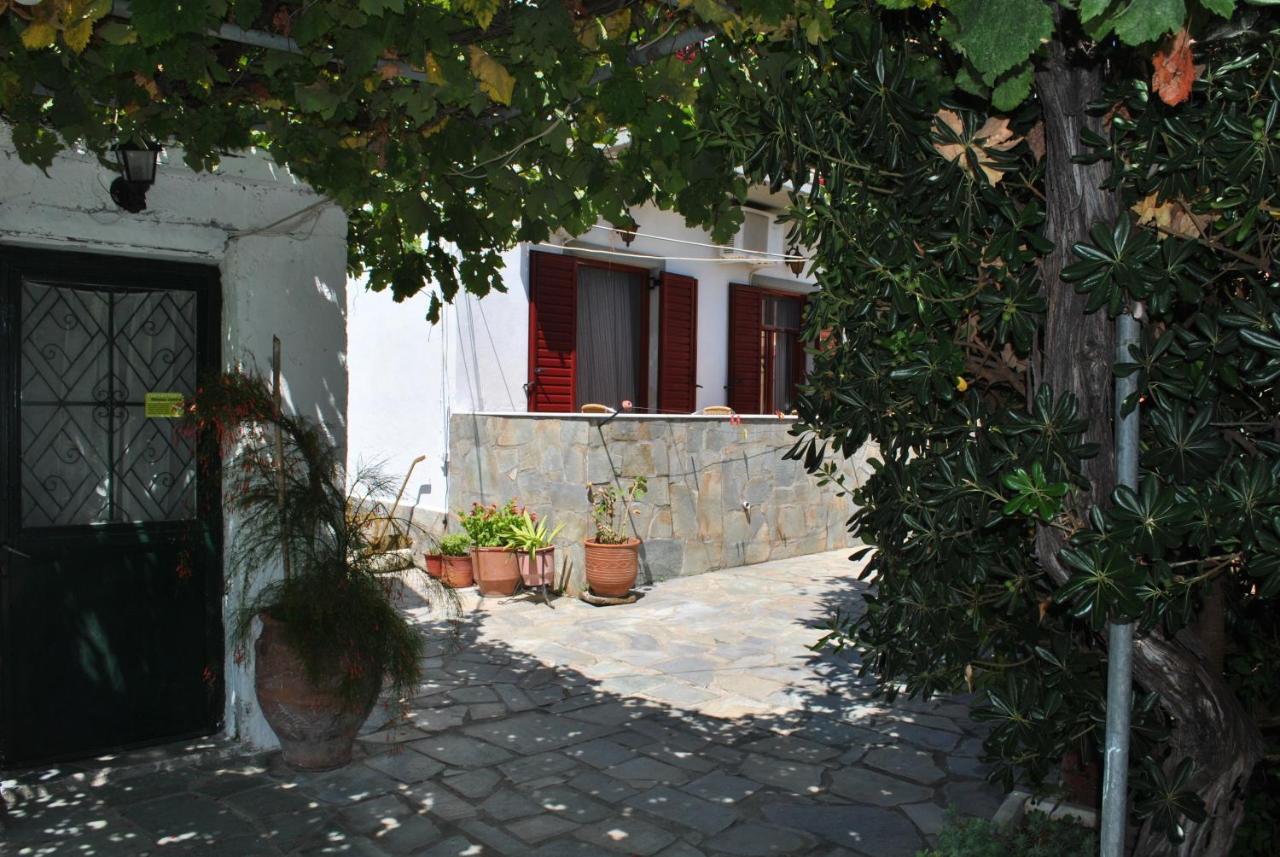 Ενοικιαζόμενα δωμάτια Μαγδαληνή Άναξος Εξωτερικό φωτογραφία